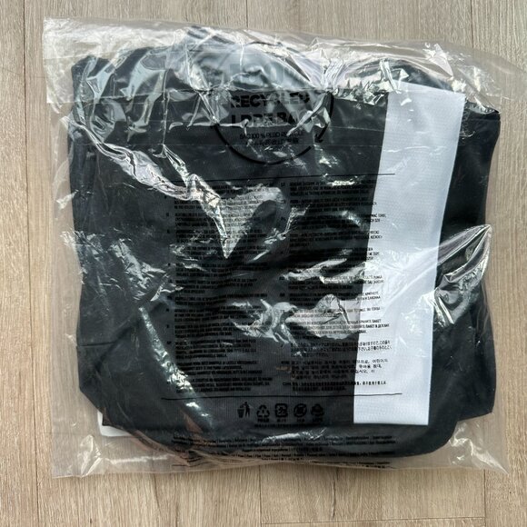 NWT adidas Essentials 3 Stripes Legacy Bib Shorts - Black - Size XL - Picture 4 of 5